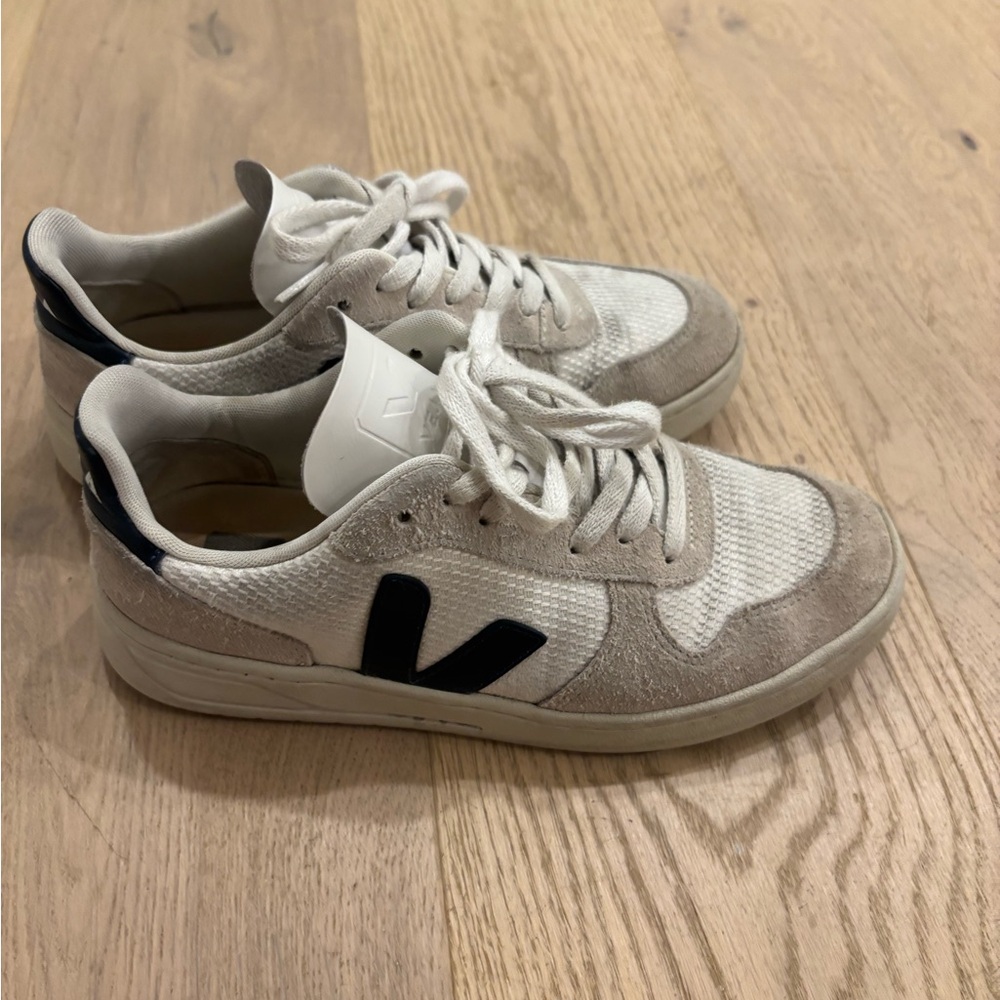 Veja Sneakers